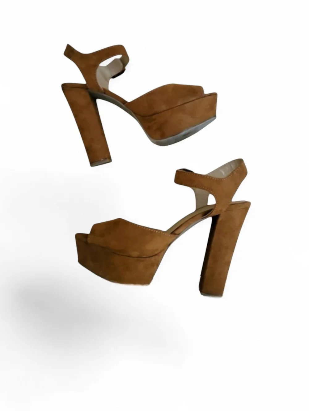 🤎 Candie’s Brown Suede Platform Heels – Size 8.5